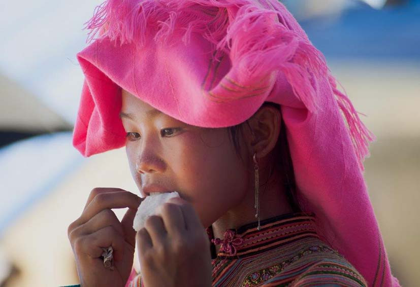 La femme au foulard rose